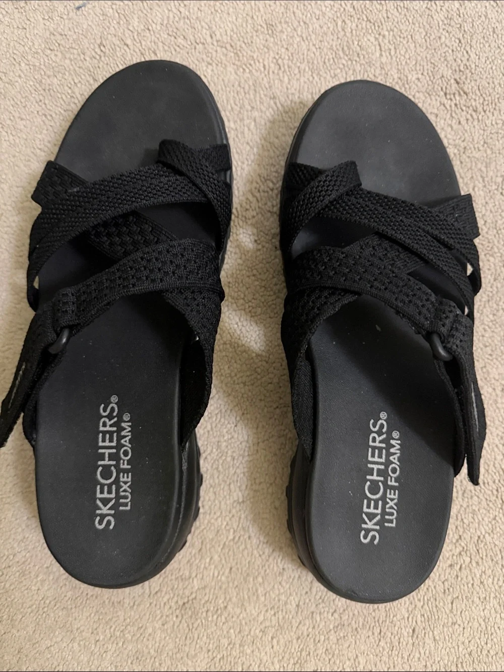 Skechers Women’s Black Cross-Strap Luxe Foam Sandals